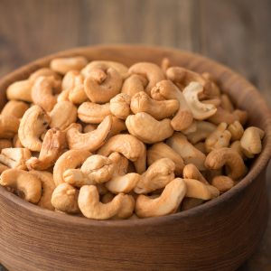 Alternative view of Hạt Điều Rang Muối Bóc Vỏ Hũ 210g LisaFood - Super Premium