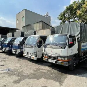 Xe tải chở hàng